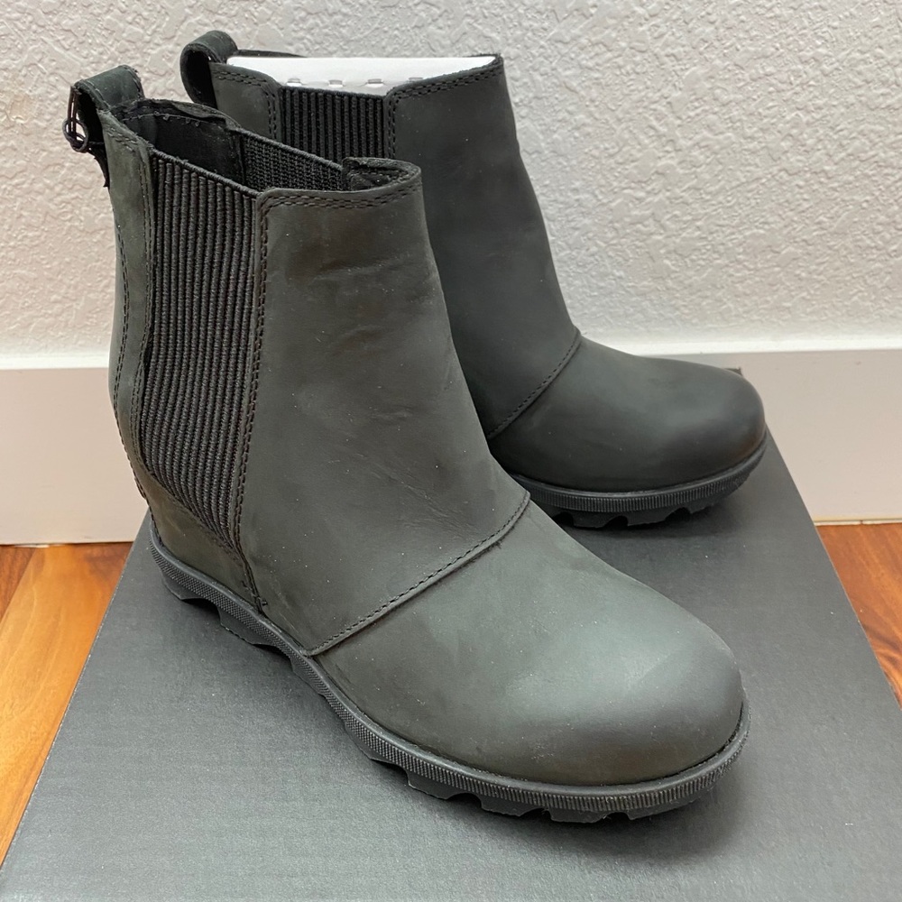 NWT Sorel Joan Of Arctic Wedge II Chelsea Boot